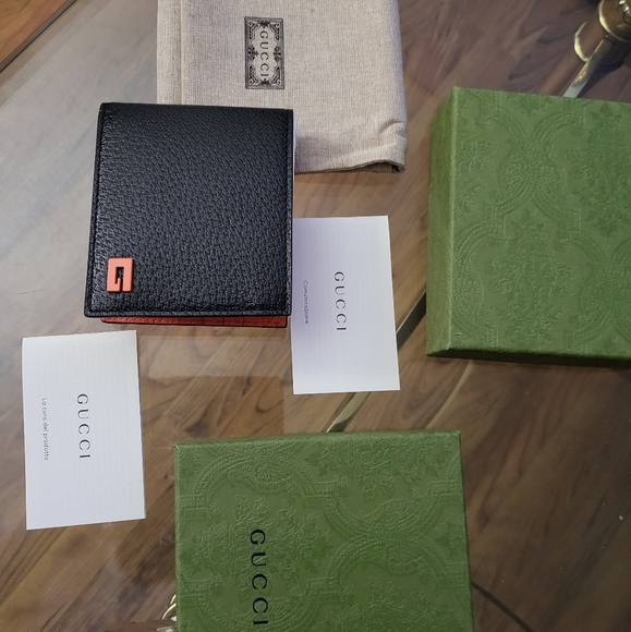 Authentic Gucci G Logo Wallet - Picture 3 of 8